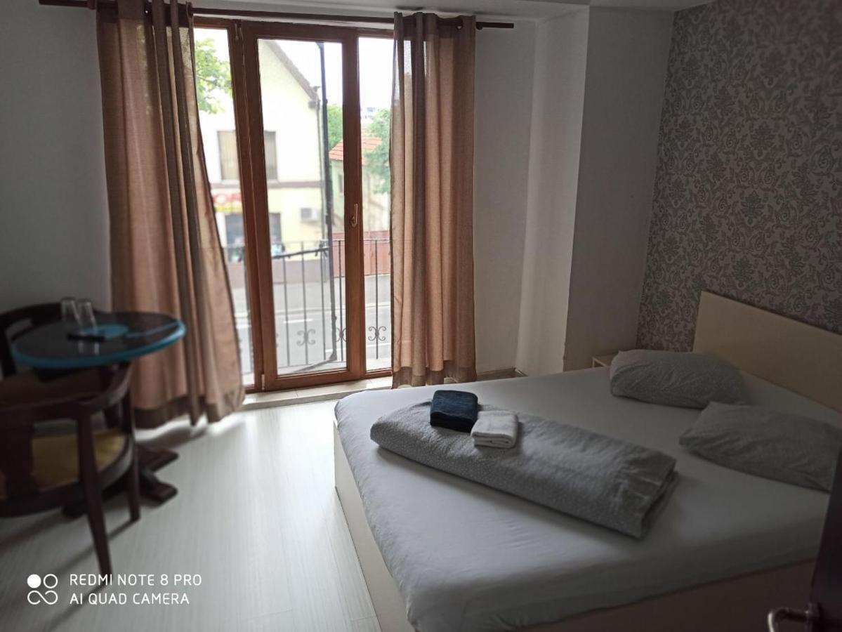Quik Hotel บราชอฟ ภายนอก รูปภาพ