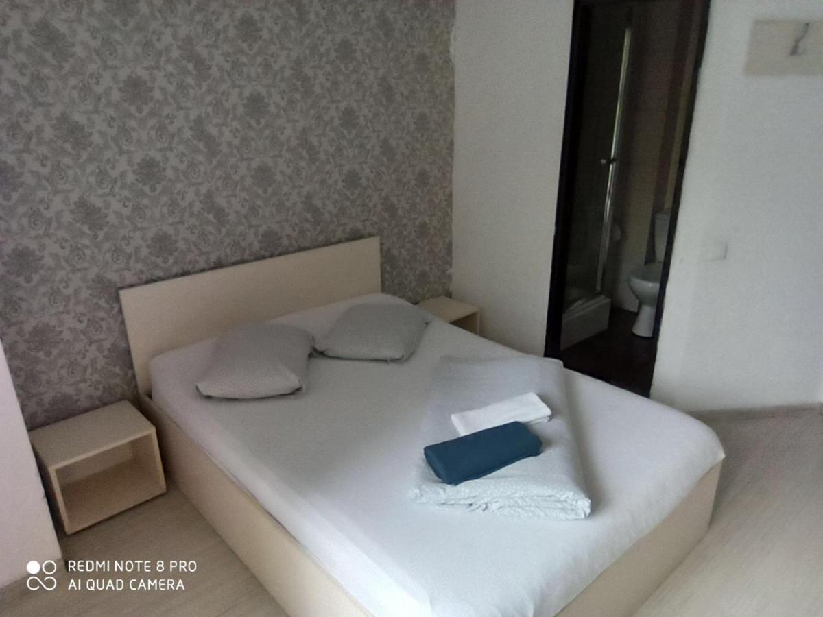 Quik Hotel บราชอฟ ภายนอก รูปภาพ
