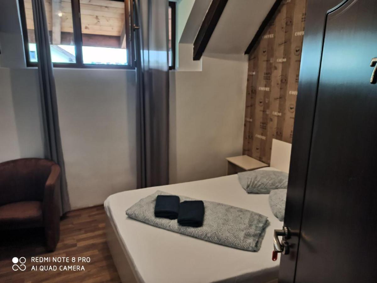 Quik Hotel บราชอฟ ภายนอก รูปภาพ