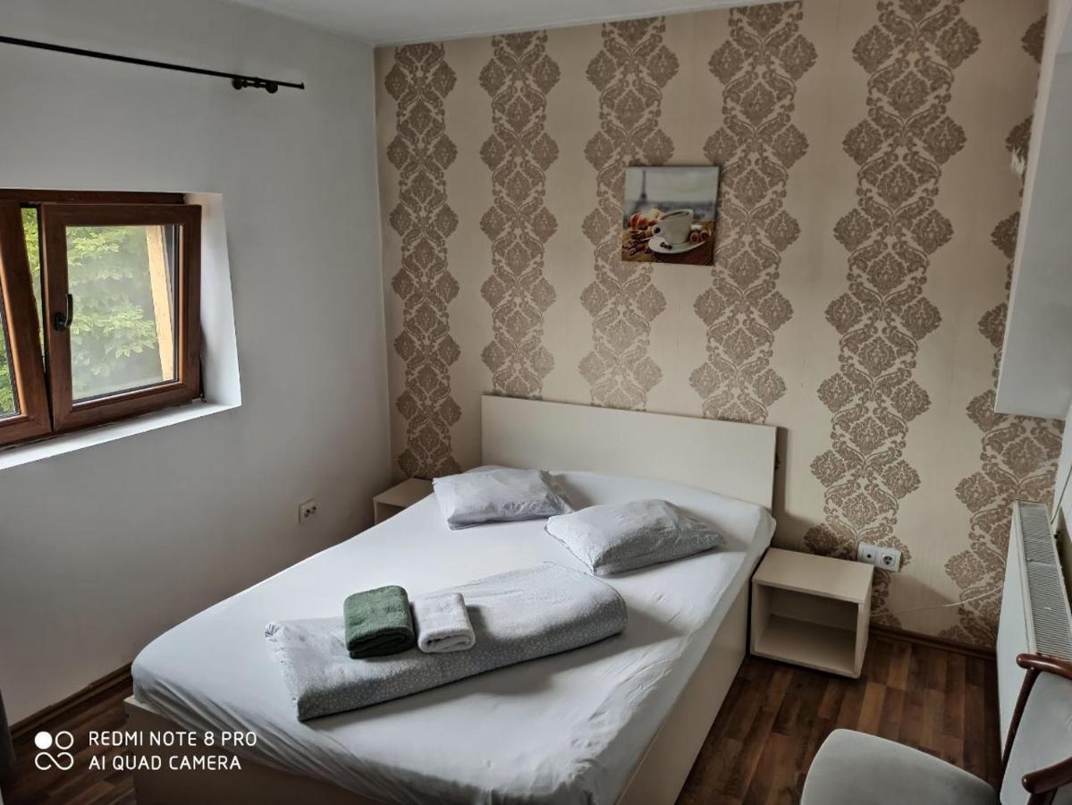 Quik Hotel บราชอฟ ภายนอก รูปภาพ